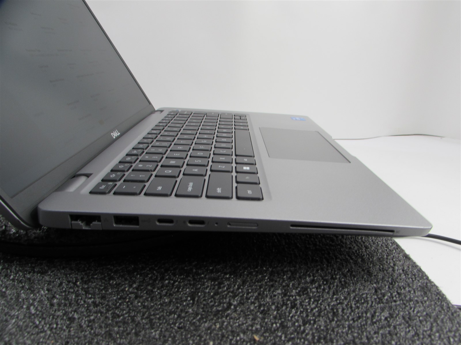 DELL LATITUDE 5440 (Ultrabook) FHD CORE I5-1345U 256GB SSD 8GB RAM NO O.S