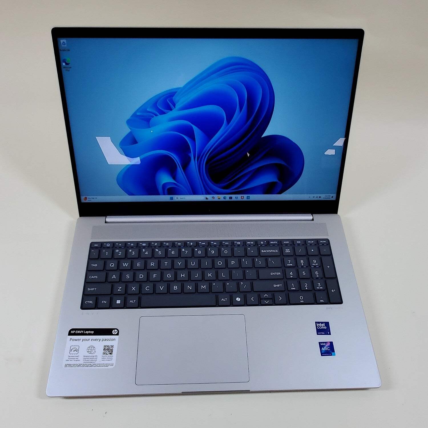HP Envy 17″ Core Ultra 7 155H 1.4GHz 16GB RAM 1TB SSD READ