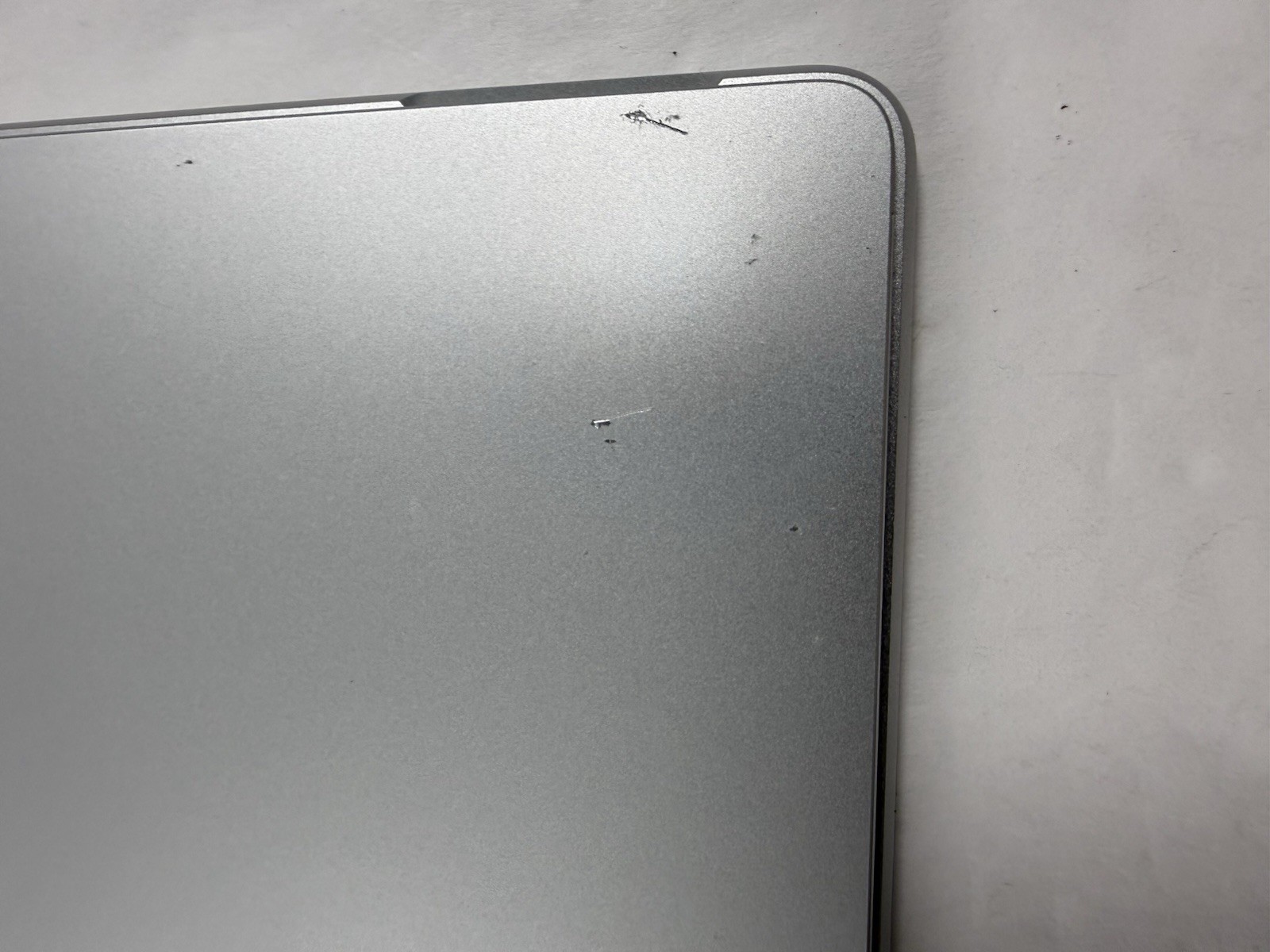 Microsoft Surface Pro 8 (1982) i5-1145G7 – 16GB RAM – 256GB 120Hz – Win 11 Pro
