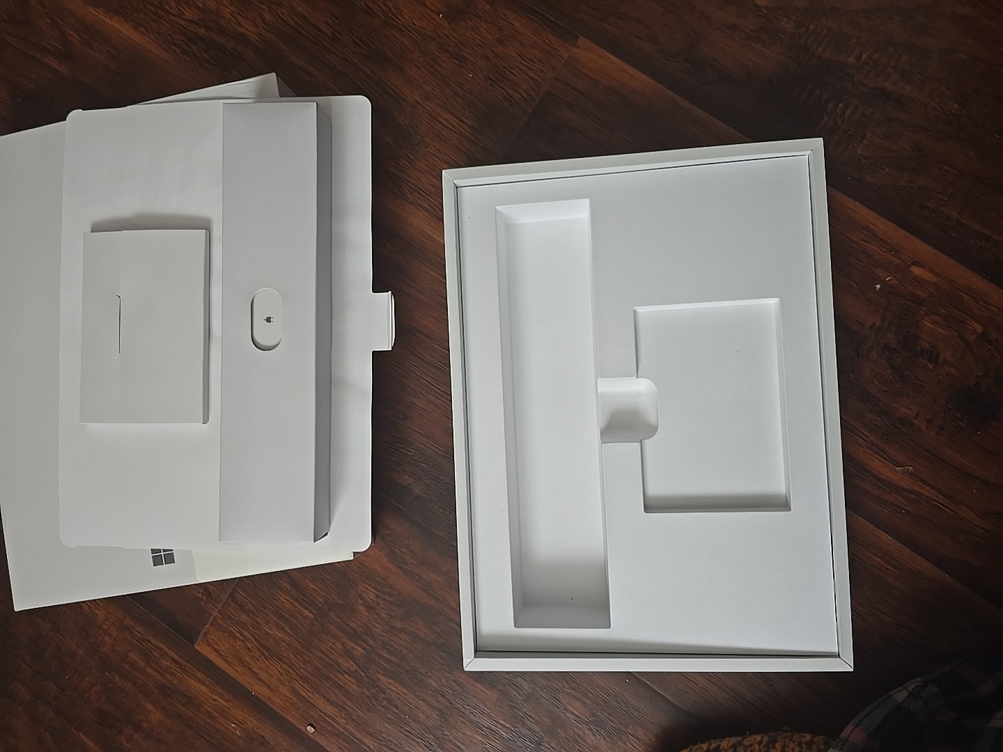 *EMPTY BOX* For Microsoft Surface Pro 9