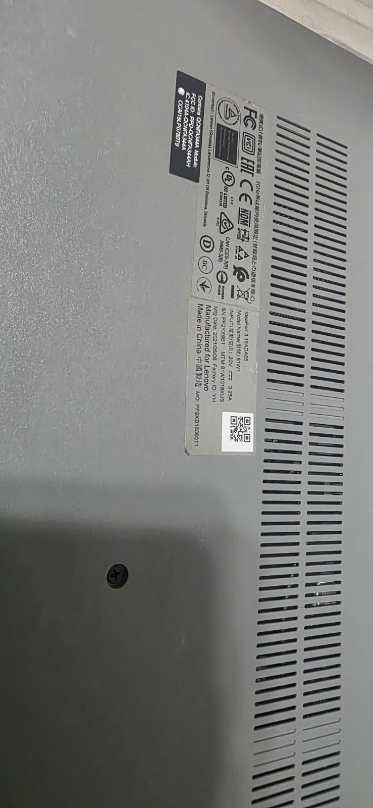 Lenovo IdeaPad 3 15ADA05 Ryzen 3 8GB 15.6″ Laptop Radeon Win11 Silver