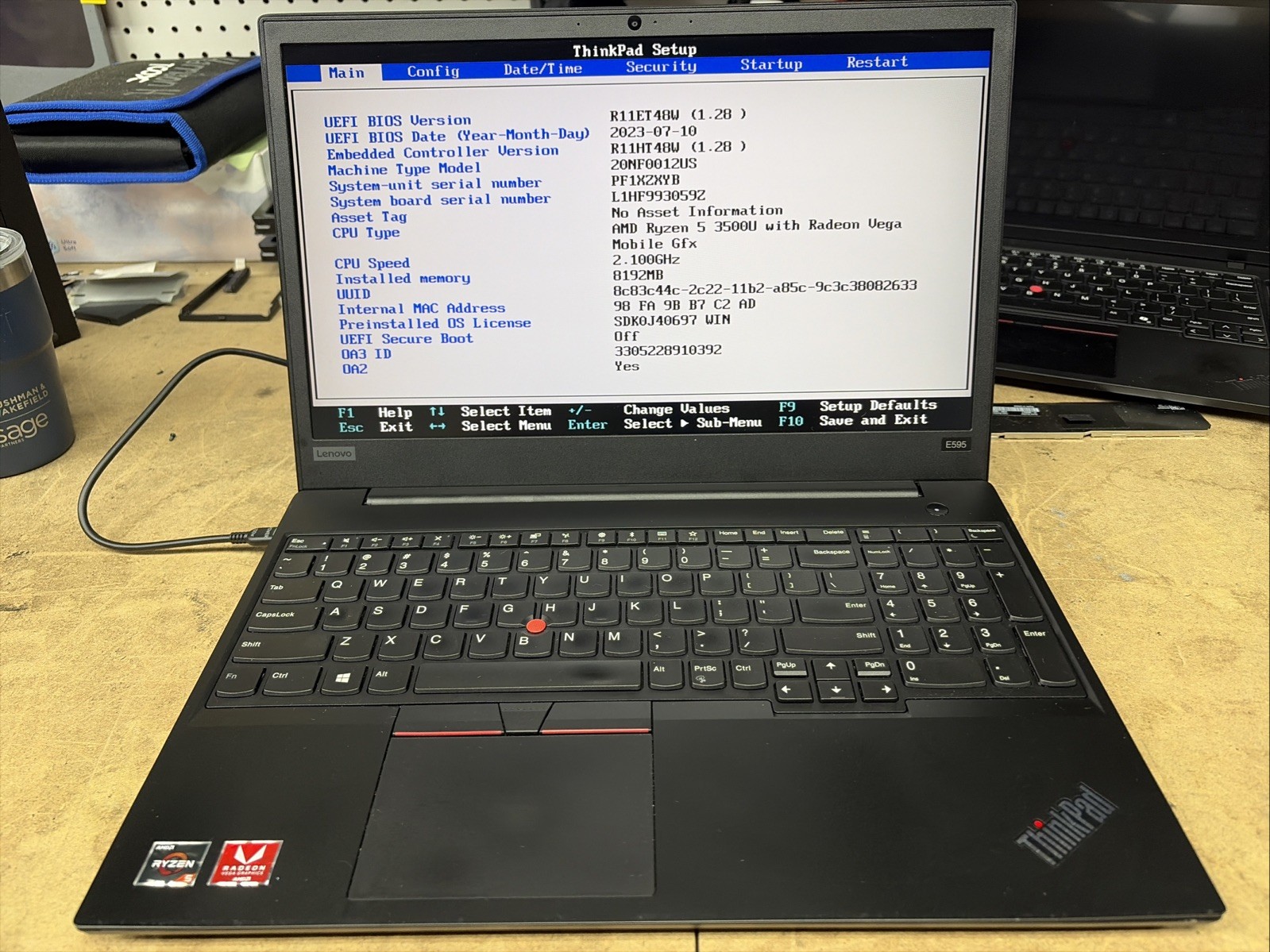 Lenovo ThinkPad E595 15.6″ FHD Ryzen 5 3500U 8GB RAM No OS/SSD