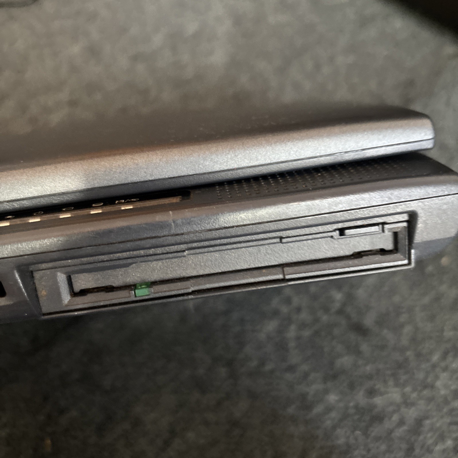 Toshiba 1800 Satellite CDROM 184mb RAM 9.35GB HDD 3.5″ Floppy*Needs New Battery*