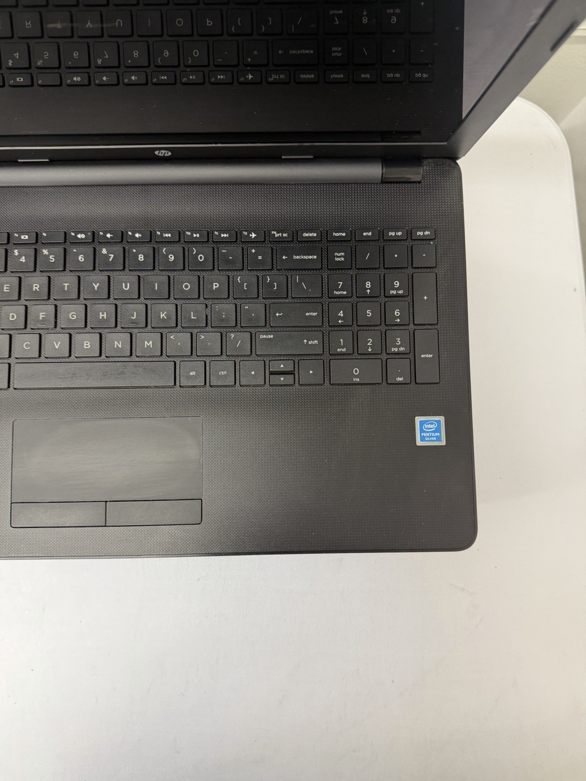 HP Laptop 15-65289wm – Good Screen – Intel Pentium Silver N5000 – Read Des