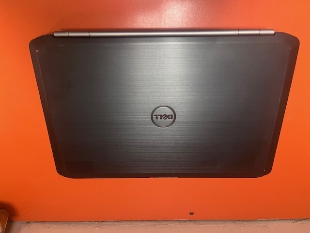 Dell Laptop Linux Mint Cinnamon 8GB Ram,New Fast 256GB SSD Drive,Year Warranty