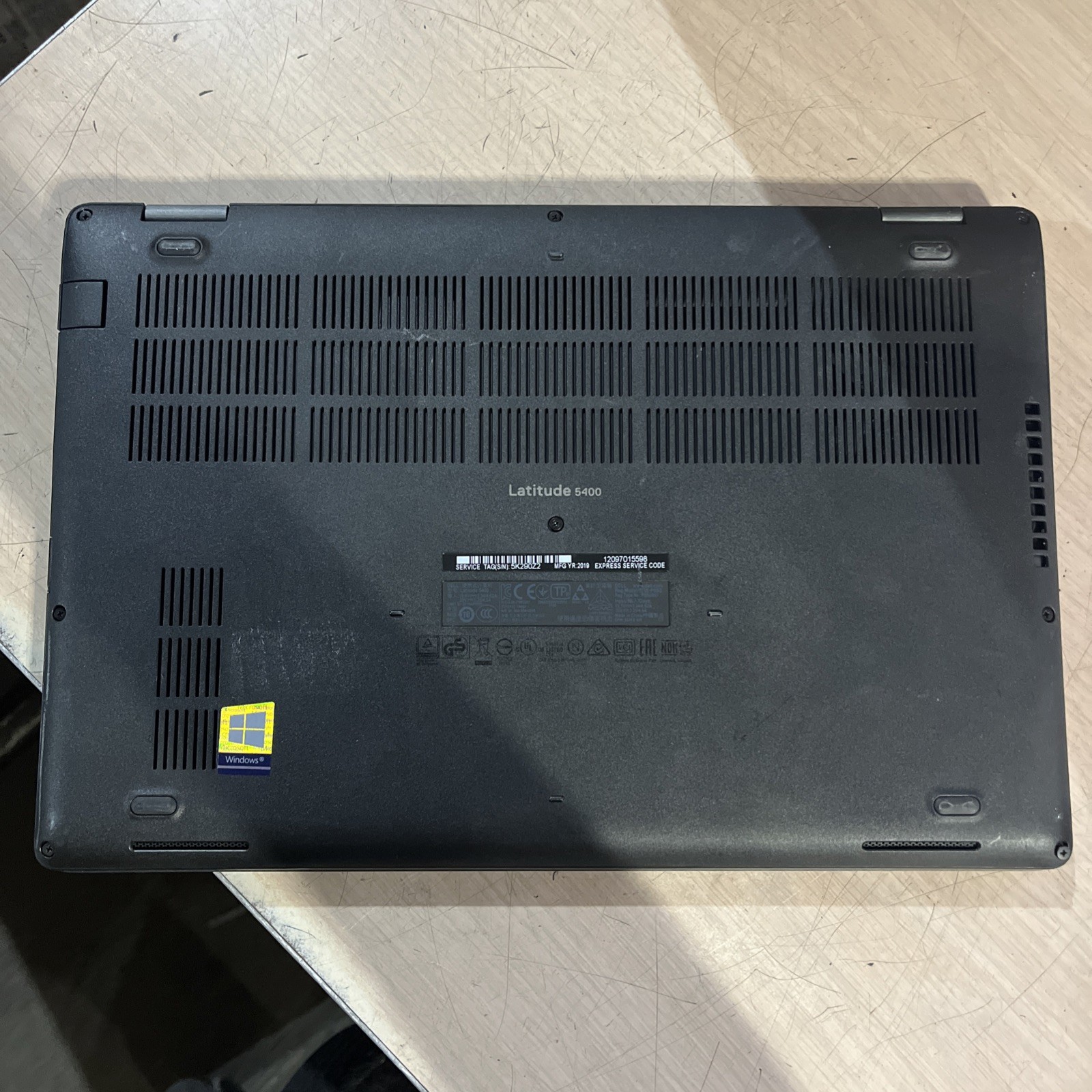 DELL LATITUDE 5400 INTEL CORE I7-8665U 1.90GHZ 8GB RAM NO HD