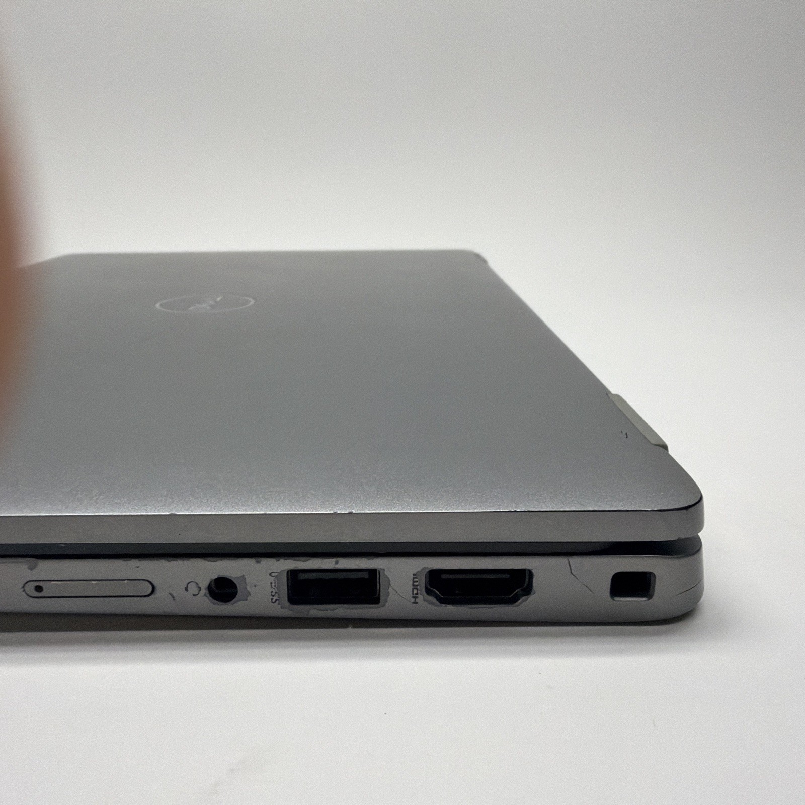 Dell Latitude 5320 13″ i5-1145G7 256GB SSD 16GB RAM 128GB Intel Iris Xe Graphics