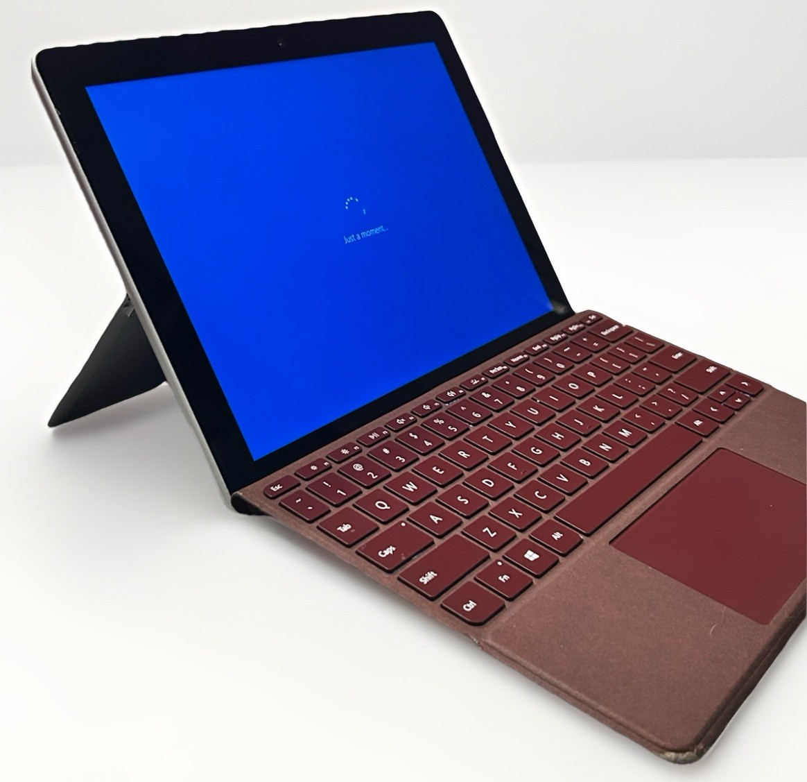 Microsoft Surface Go 1824 10” 64gb 92% Battery Health With Keyboard and Charger