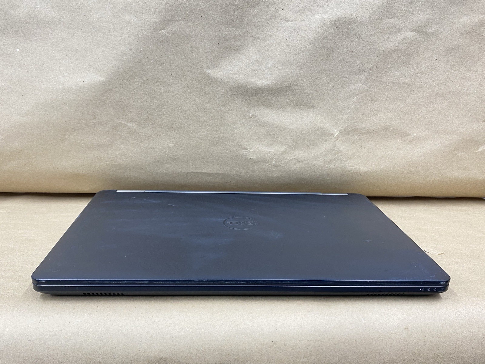 Dell Latitude E5570 – 16″ FHD Touch- i7-6600U – 4GB – 128GB – Win 10 – READ