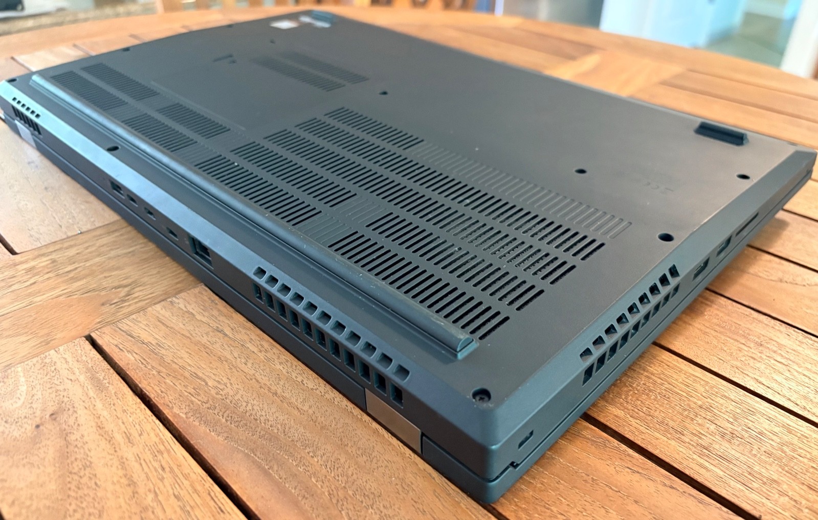 Lenovo P17, 128GB RAM, RTX5000 (16GB VRAM), 4K 17.3″ UHD, CPU i9-10855H, 1TB SSD