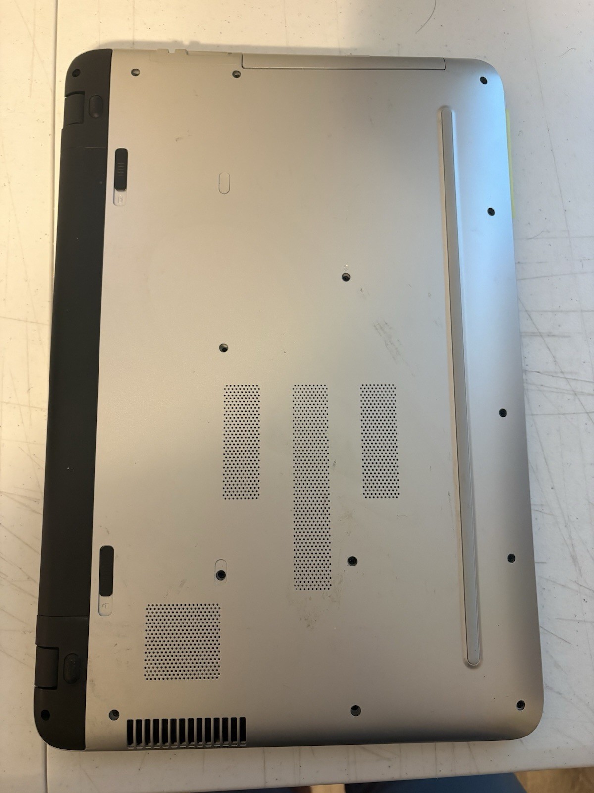 HP PAVILION 17-G119DX Laptop w/ Intel Core i5-4210U 1.70 GHz + 8GB