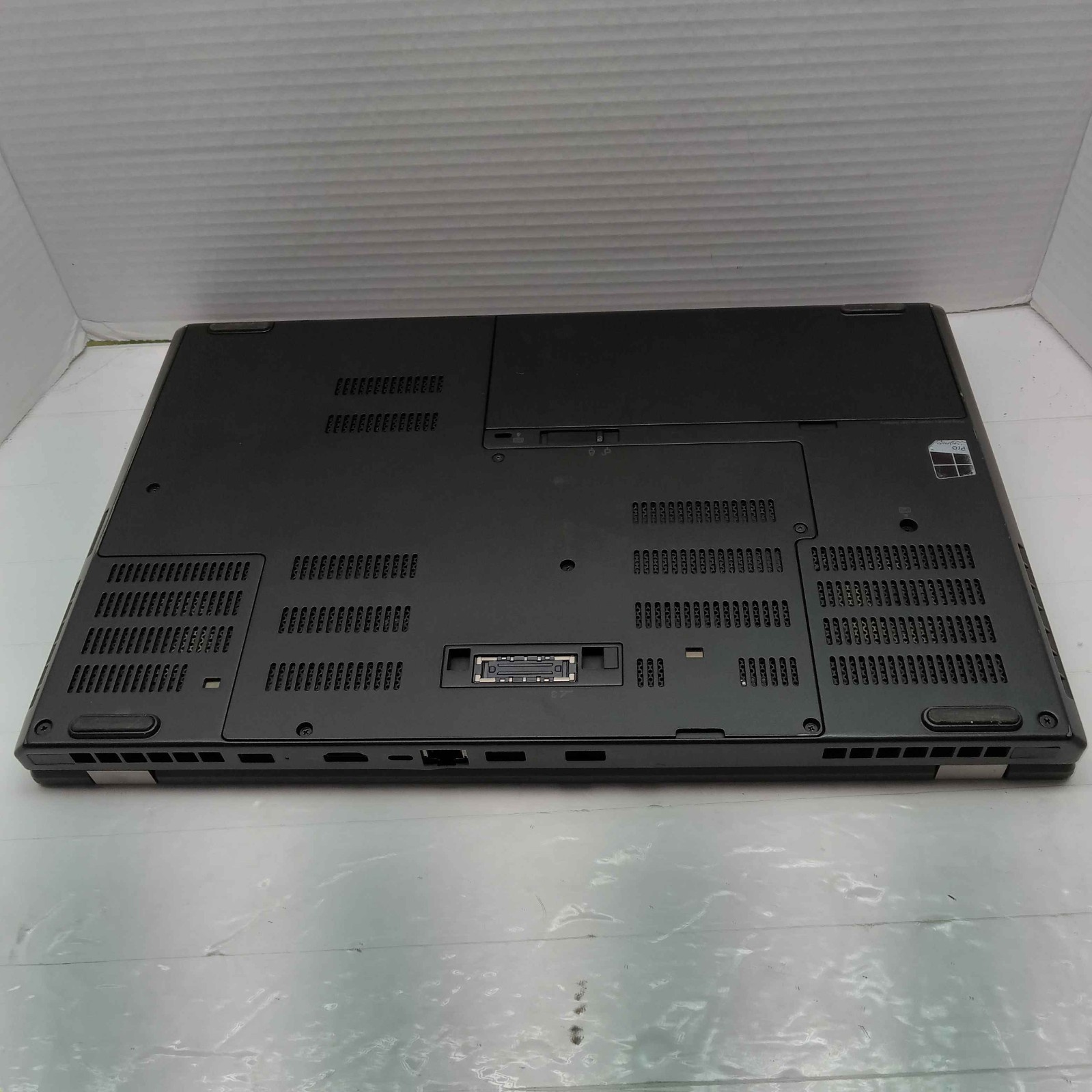 Lenovo ThinkPad P50 15.6″ Laptop Xeon E3-1505M v5 2.8GHz 16GB RAM No HDD READ ^