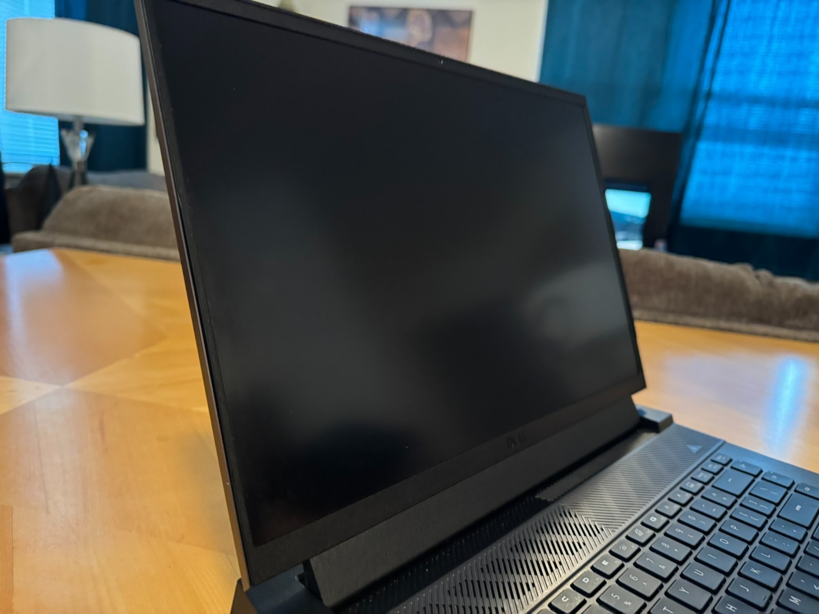 D16 7630 16″ Gaming Laptop i9-13900HX 32GB 1TB NVIDIA RTX 4070 8GB Win 11 Home
