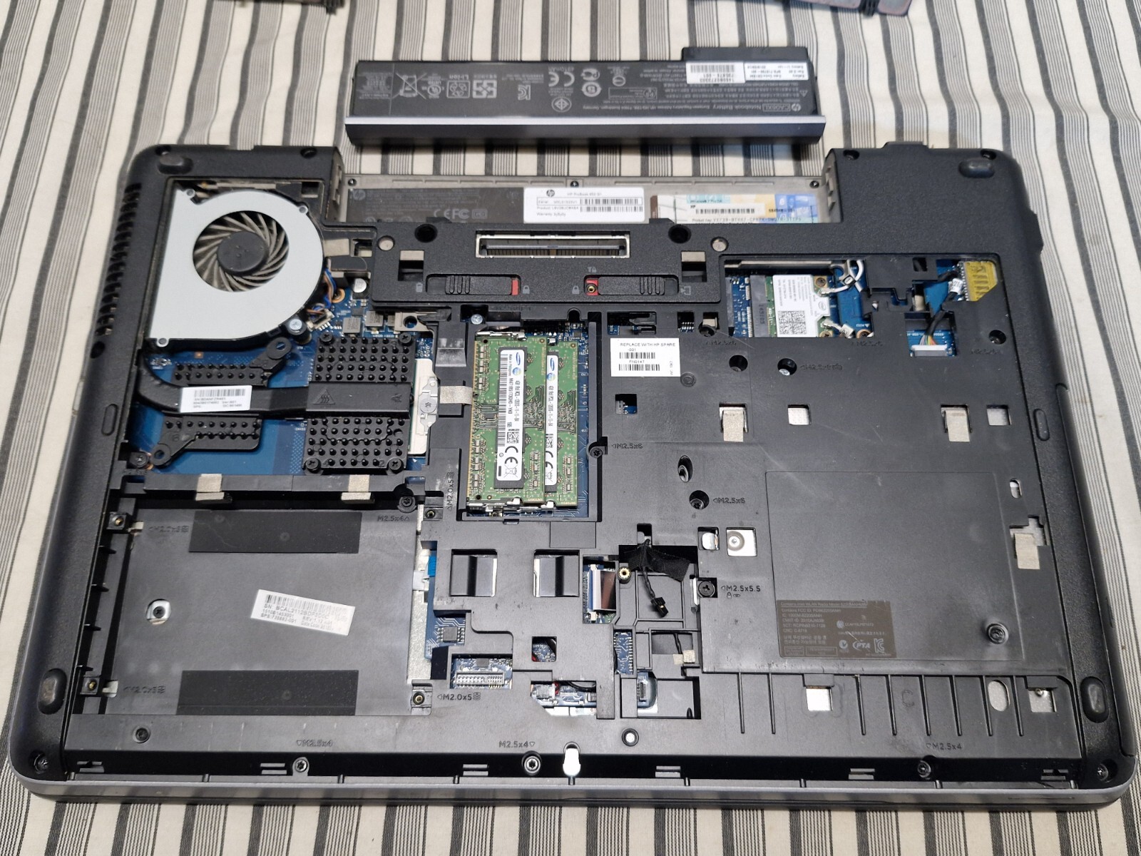 HP ProBook 650 G1, Intel Core i7 NO HDD, Screen Broken, For Parts Or Not Working