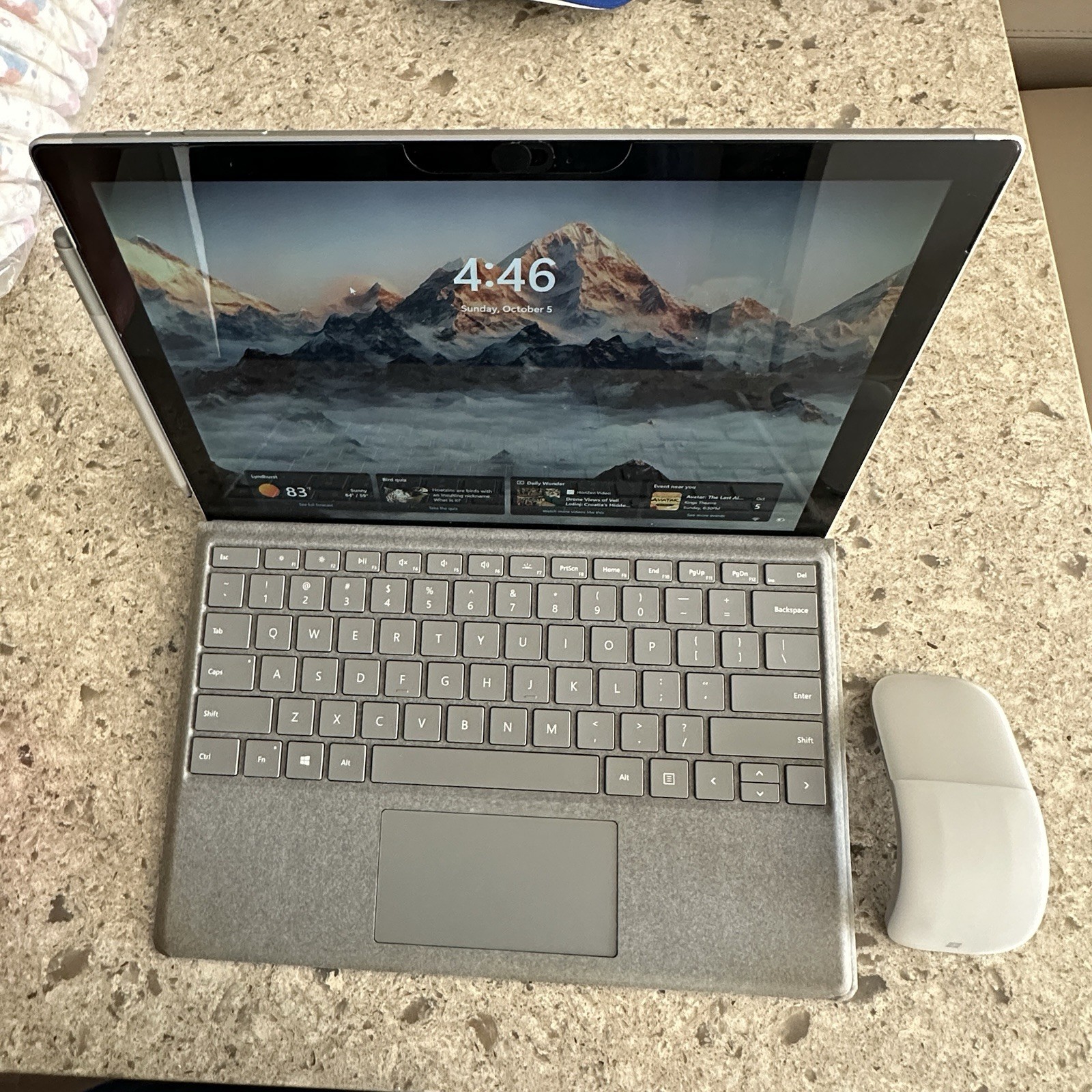 Microsoft Surface Pro 6 12.3in Intel Core i5 8GB RAM 128GB SSD 2 in 1 Laptop
