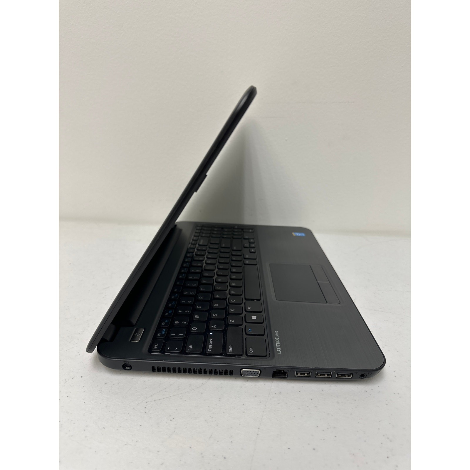 Dell LATITUDE 3540 Laptop i5-4210U 1.70GHZ 8GB RAM 256GB SSD Wind 10 Pro