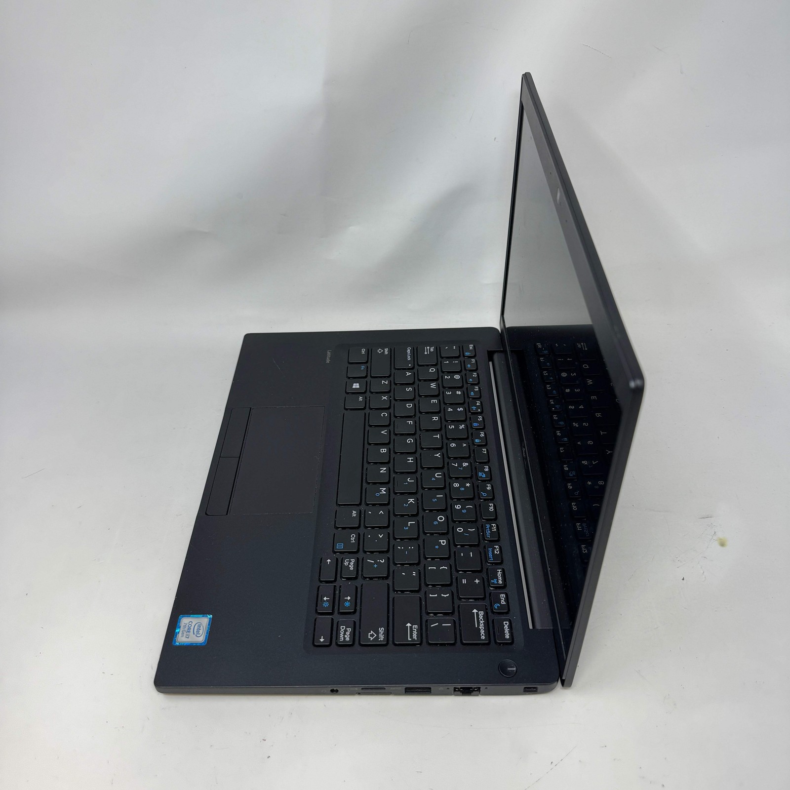 Dell Latitude 7380 13.3″ i7-7600U 2.8GHz 8GB RAM 128GB SSD