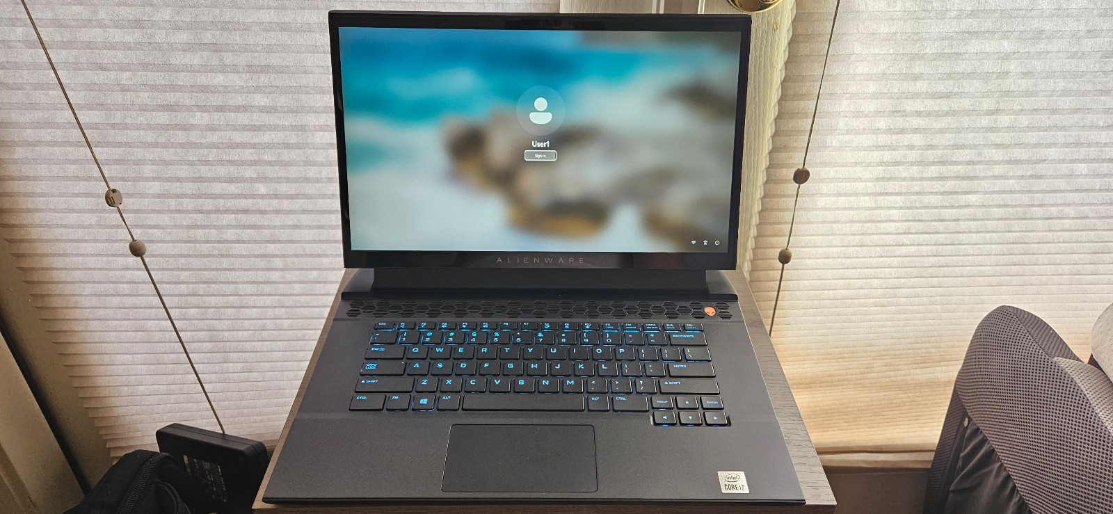 Alienware m15 R4 15.6″ 300Hz FHD – i7-10870H – 16GB RAM – RTX 3070 – 1TB SSD