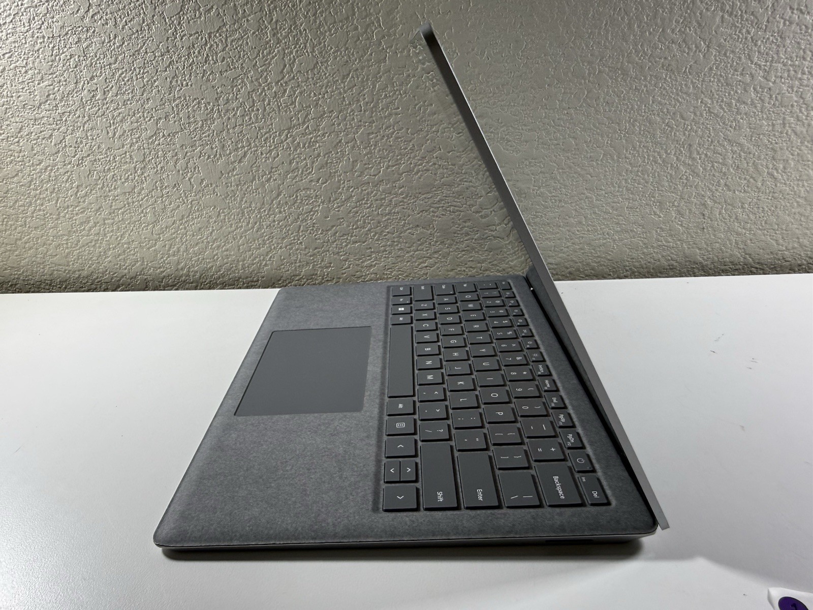 Microsoft Surface Laptop 5 13.5” 1950 Intel Core i7-1265U 16GB RAM 512GB NVME