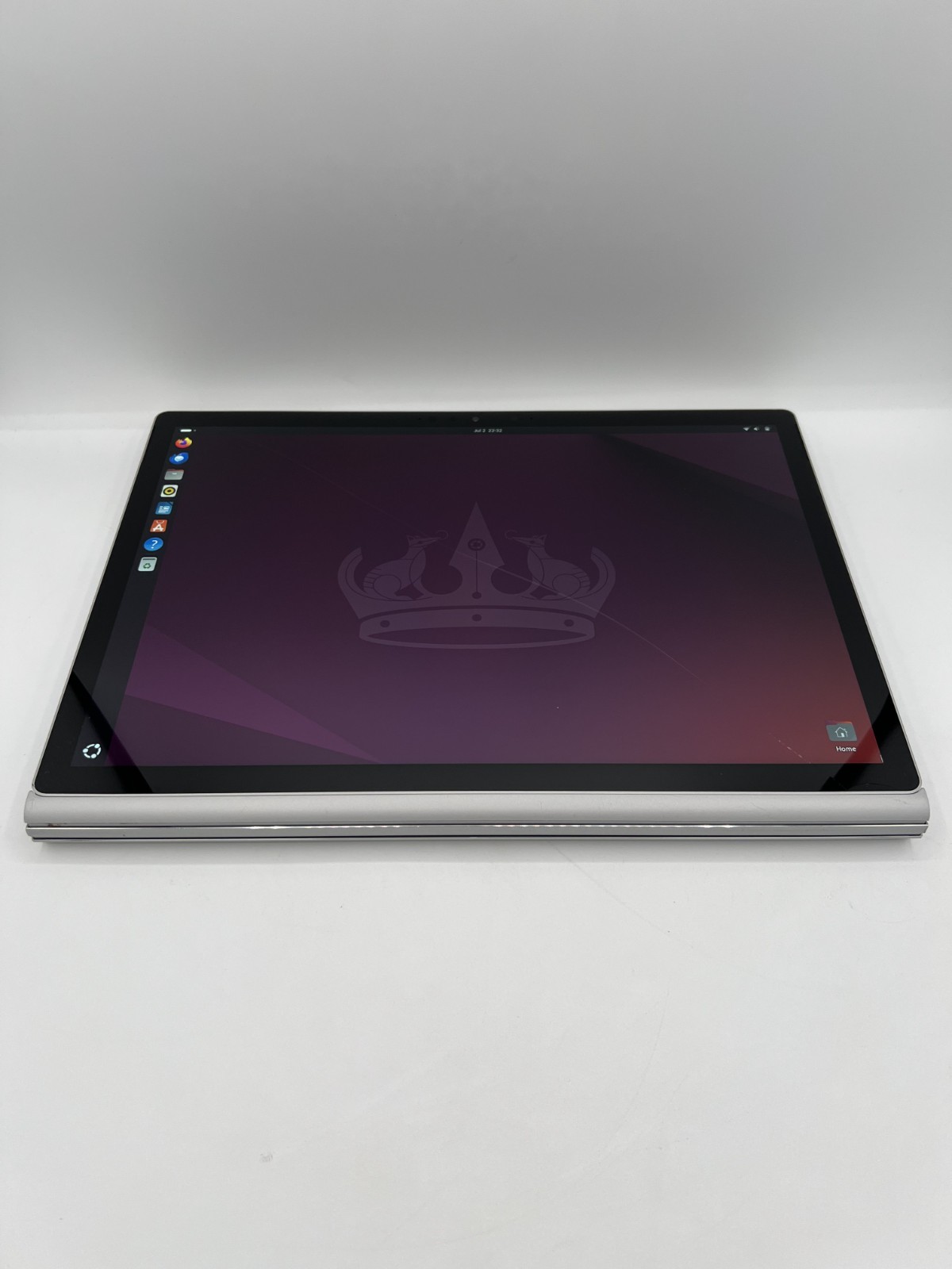 Microsoft Surface Book 3 15″ i7-1065G7 16GB 256GB SSD Ubuntu LTS 24.04