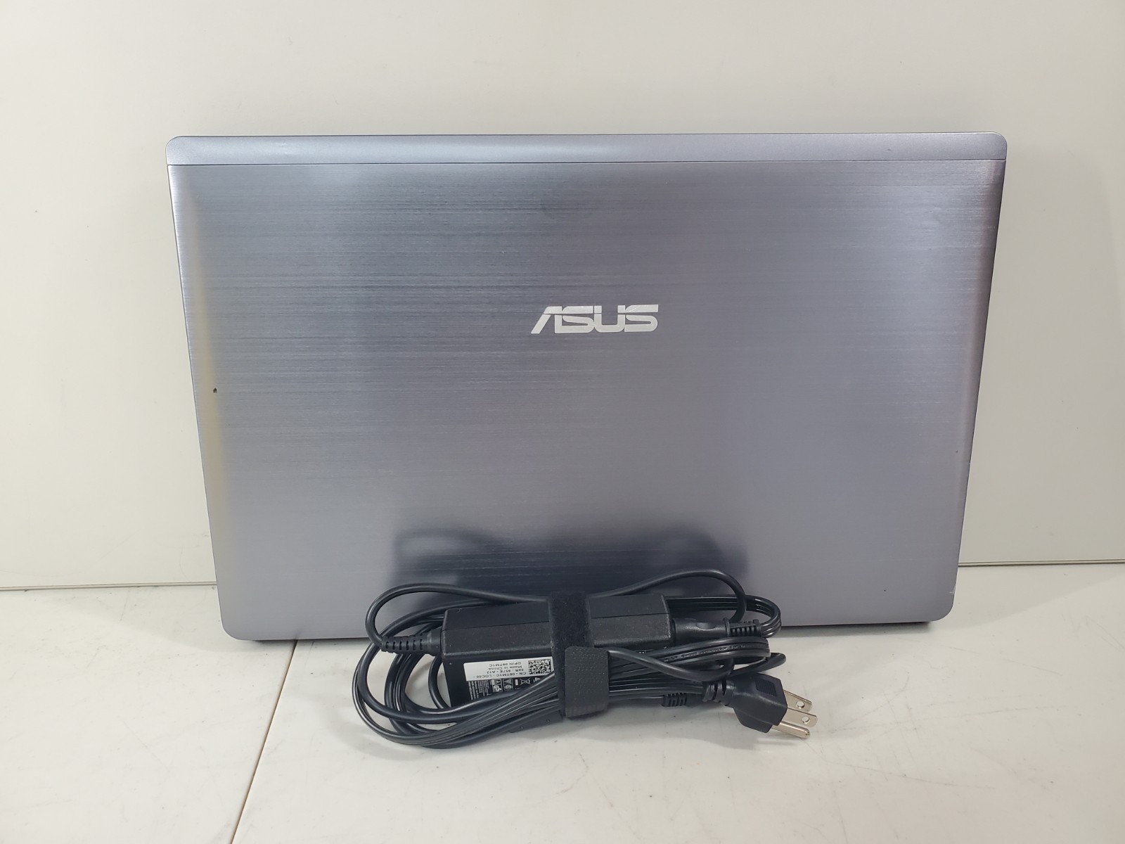 ASUS U57A 15″ Laptop Intel Core i5-2450M 2.50GHz 8GB RAM/256gb