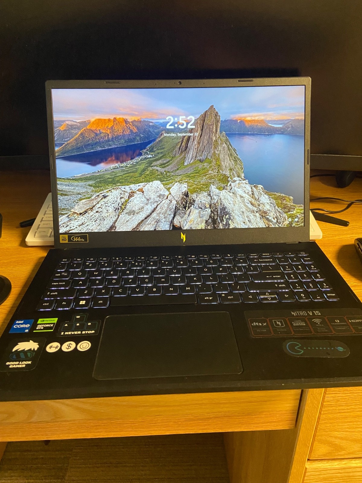 Acer Nitro V 15 ANV15-51 15.6″ FHD (512GB SSD, Intel Core i5 13th Gen., 4.60…