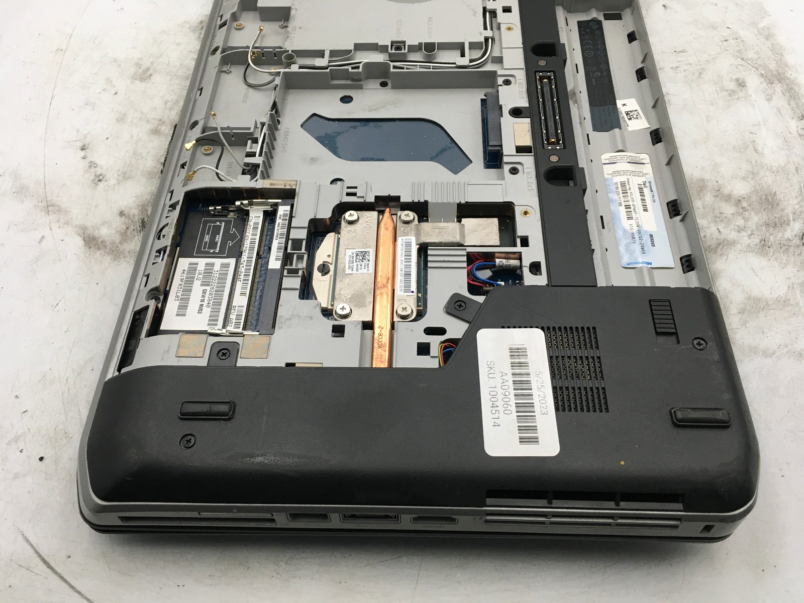 DELL LATITUDE E5530 – BOOTS TO BIOS – INTEL I5 3210M – NO RAM – READ DESC – BB