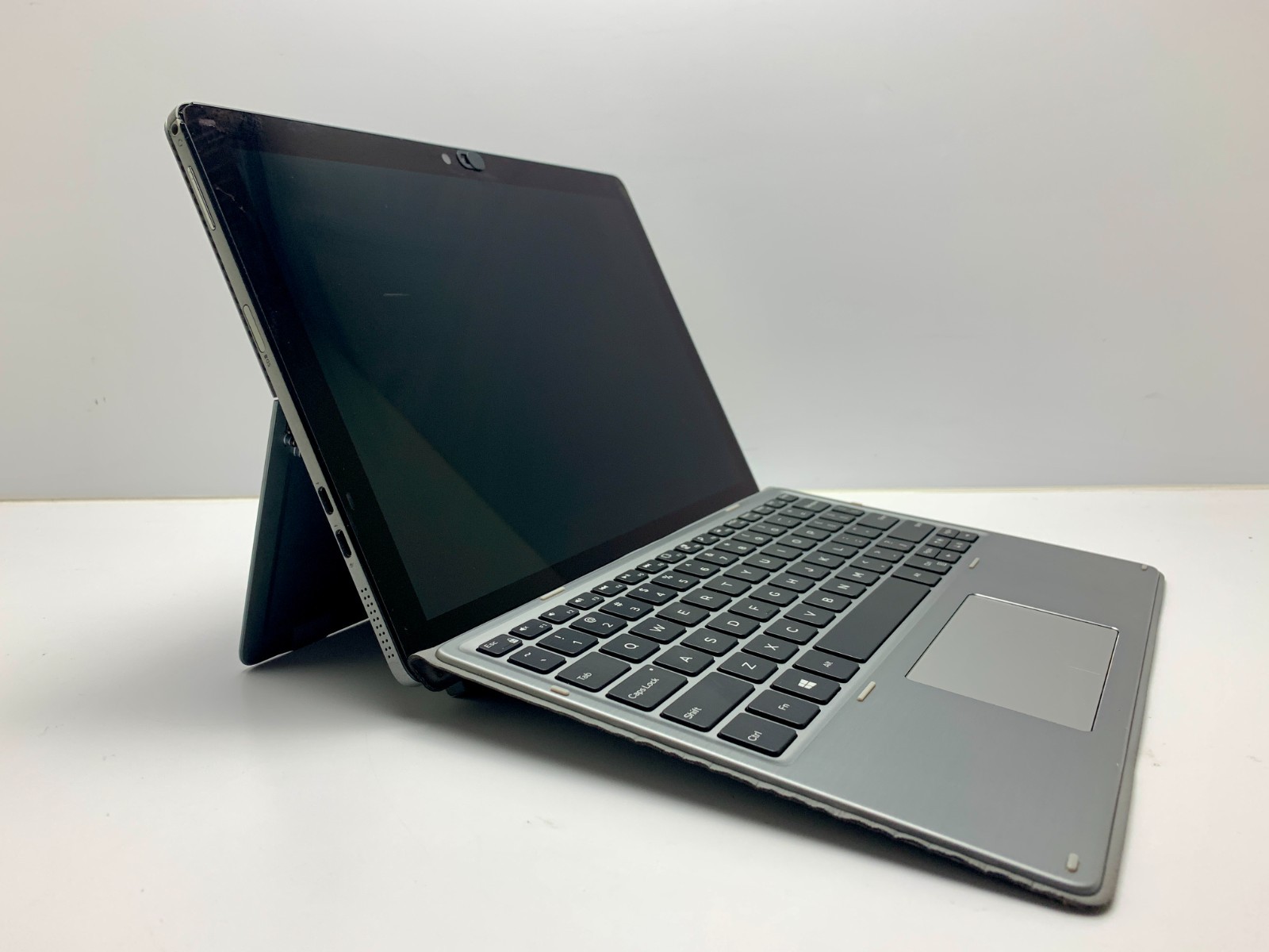 Dell Latitude 7200 2-in-1 | i5-8365U | 8GB RAM | 256GB NVMe | LINUX | READ