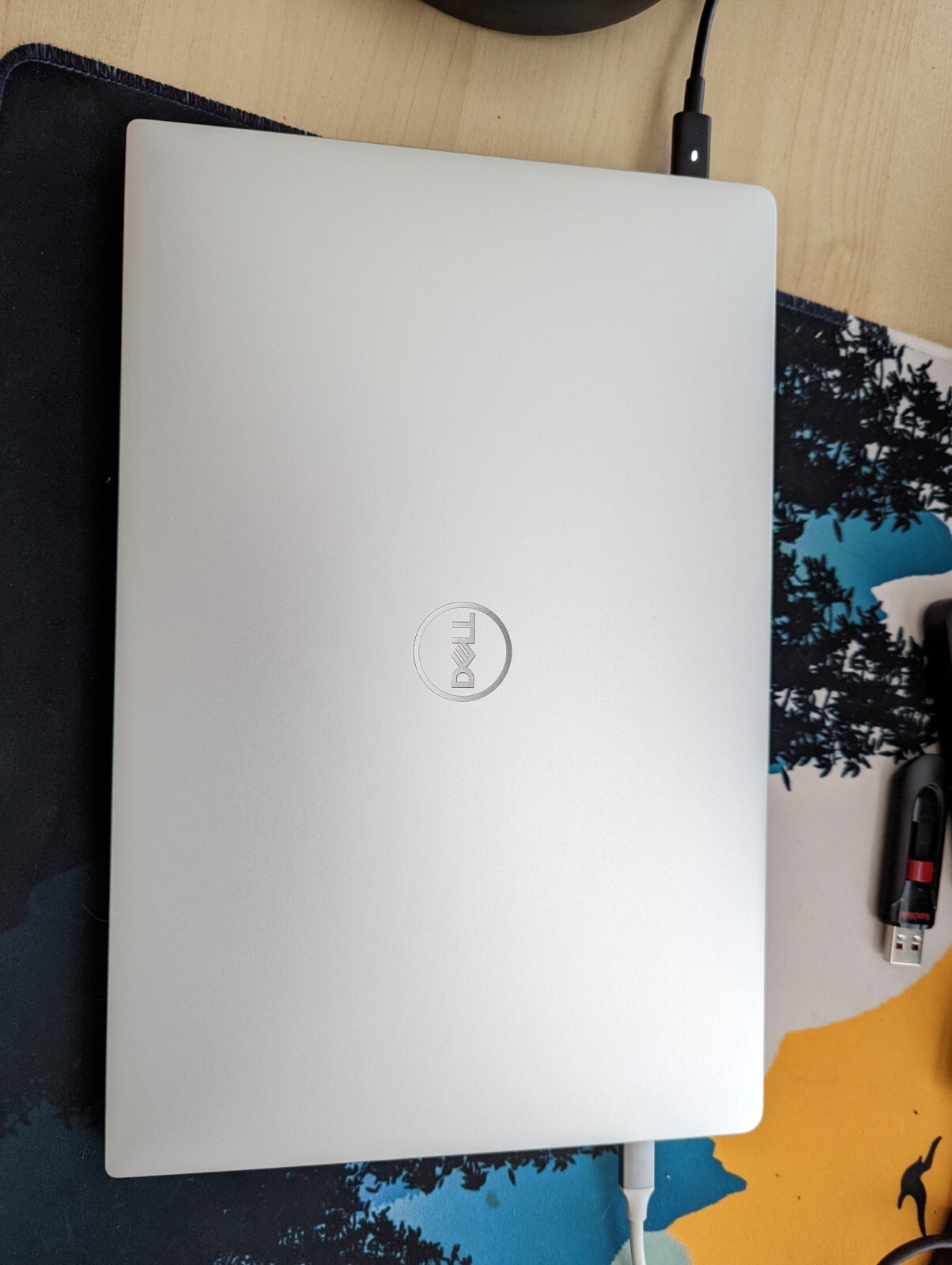 Dell XPS 13 9370 13.3″ (256GB SSD, Intel Core i7-8550U, 1.8GHz, 8GB RAM)…