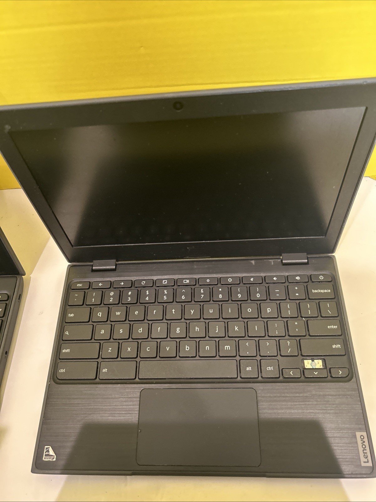 Lot of 4 Lenovo 100e Chromebook 2nd Gen MTK 4GB 32GB For Parts Repair rear
