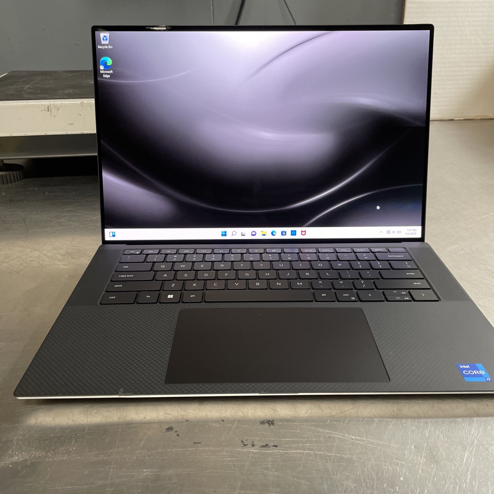 Dell XPS 15 9510 Touch 512gb i7-11800H 2.3GHz 16GB RAM*chipped screen*