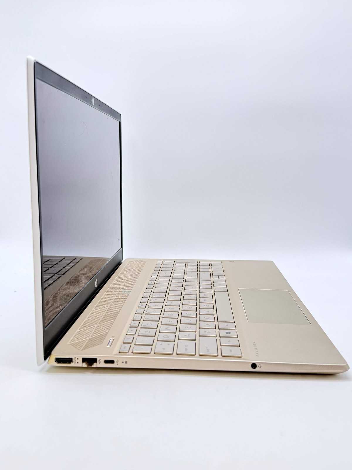 HP 15-CS0079NR Laptop Core i5 8GB RAM 1TB 15.6-Inch