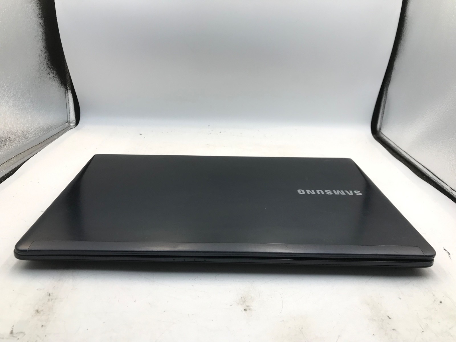 Samsung 470R Intel Core i7-3537U 2.0GHz 15″ Laptop – BROKEN HINGE/BAD KB -MZ