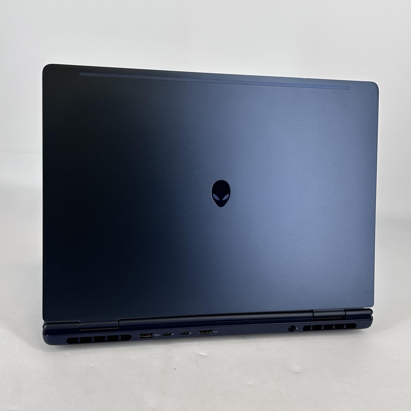 Dell Alienware 16 Aurora 120Hz QHD+ 2.5 GHz 7 240H 32GB 1TB RTX 5050 BENT FRAME