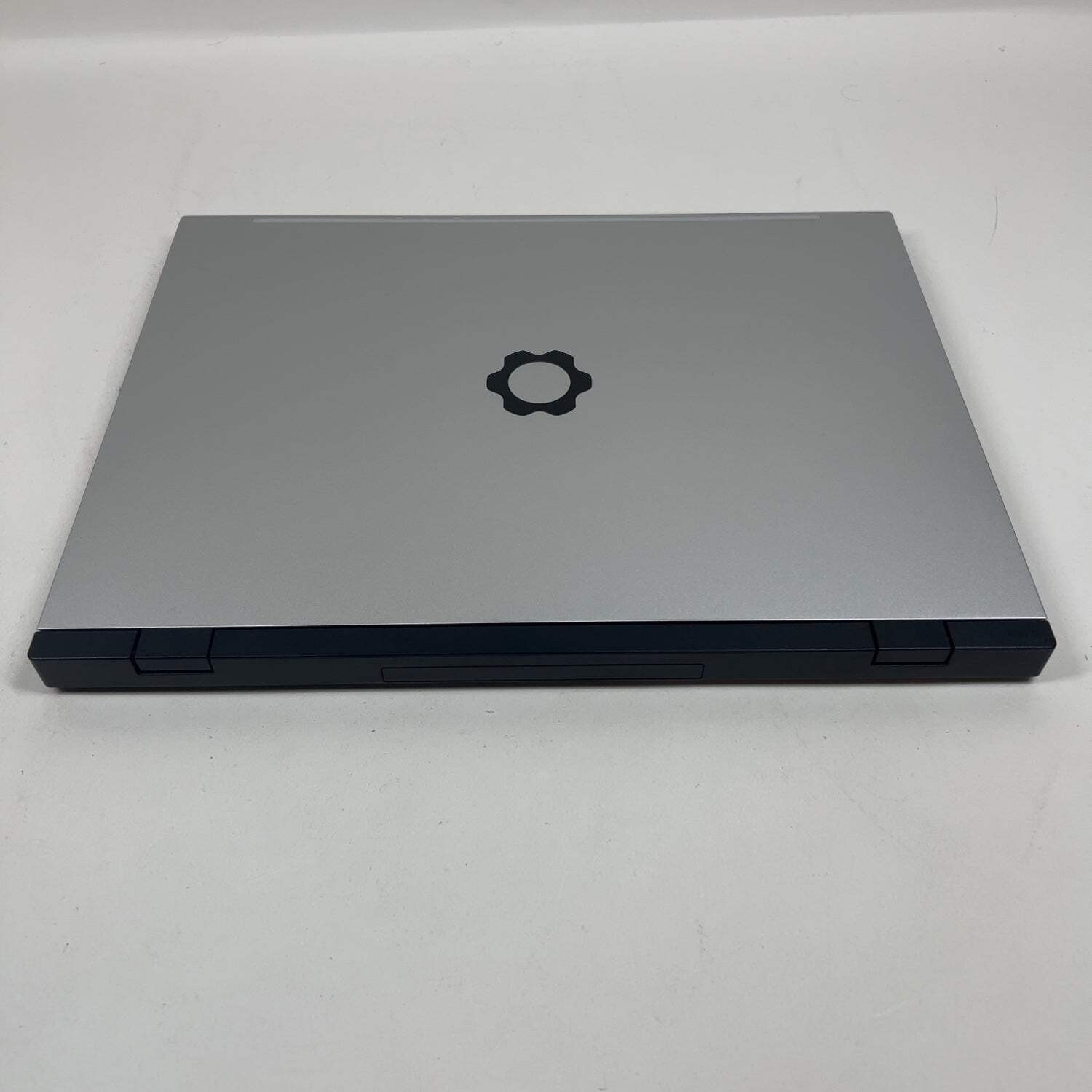 Framework 16 DIY 16-DIY 16″ Ryzen 7 7840HS 3.8GHz 16GB RAM 1TB SSD