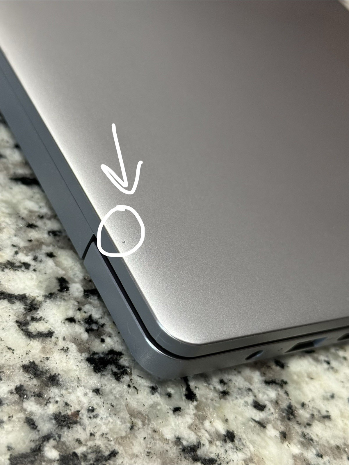 Lenovo IdeaPad Slim 3 15AMN8 15.6″ Ryzen 5 7520U 2.8GHz 8GB RAM 512GB SSD
