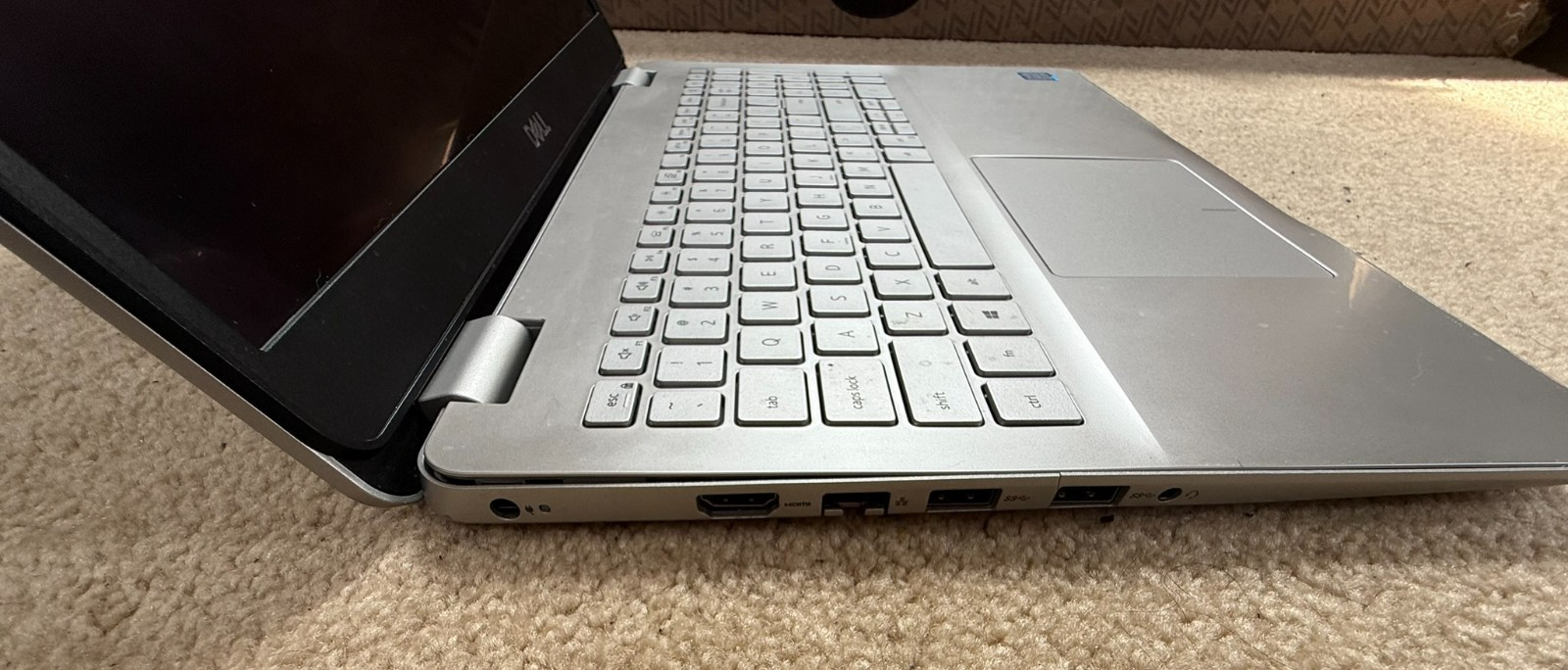 Dell Inspiron 5584 15.6″ Touchscreen Laptop Intel i3-8145U 8GB ram PARTS ONLY
