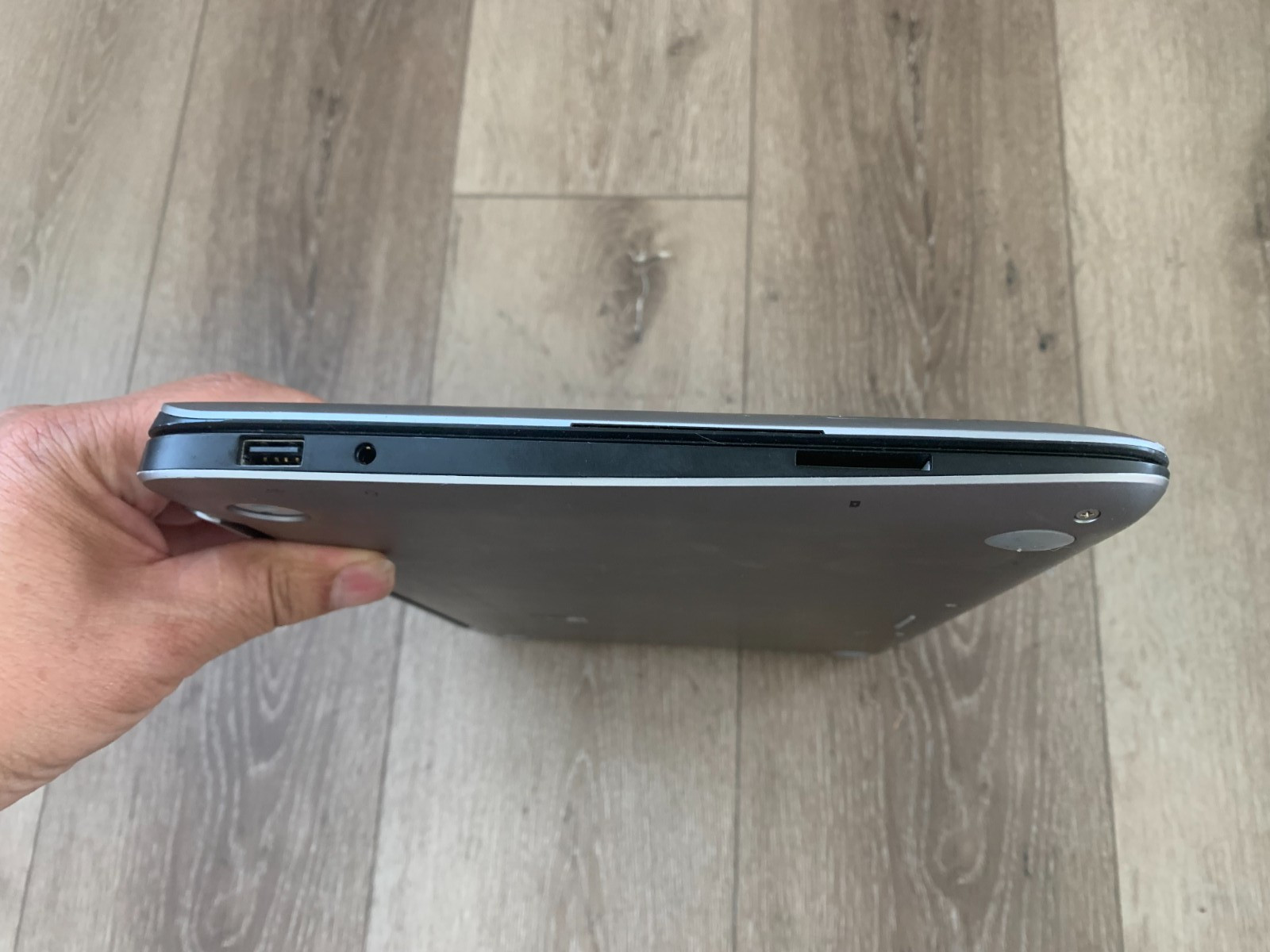HP Split 13 x2 PC 13.3” Touchscreen Intel Core i3-4012Y 1.5GHz 4GB RAM 128GB SSD