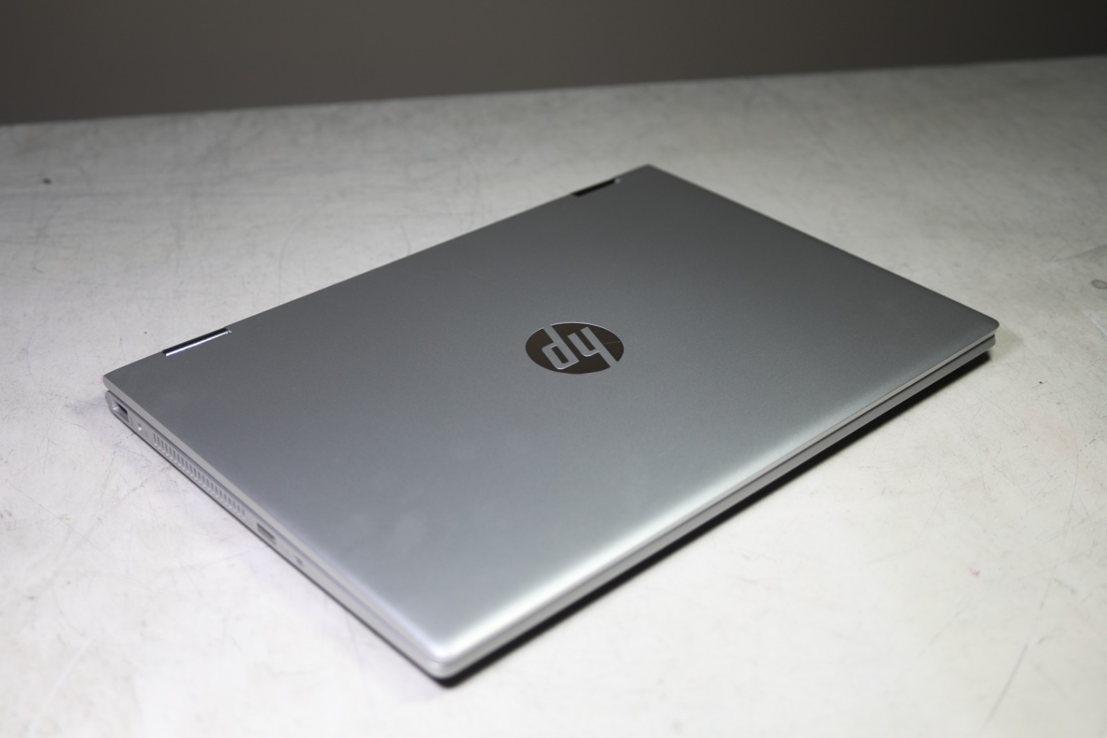 HP Pavilion x360 Intel(R) Core(TM) i3-8130U CPU 2.20GHz-8GB RAM-512GB HDD-NO OS