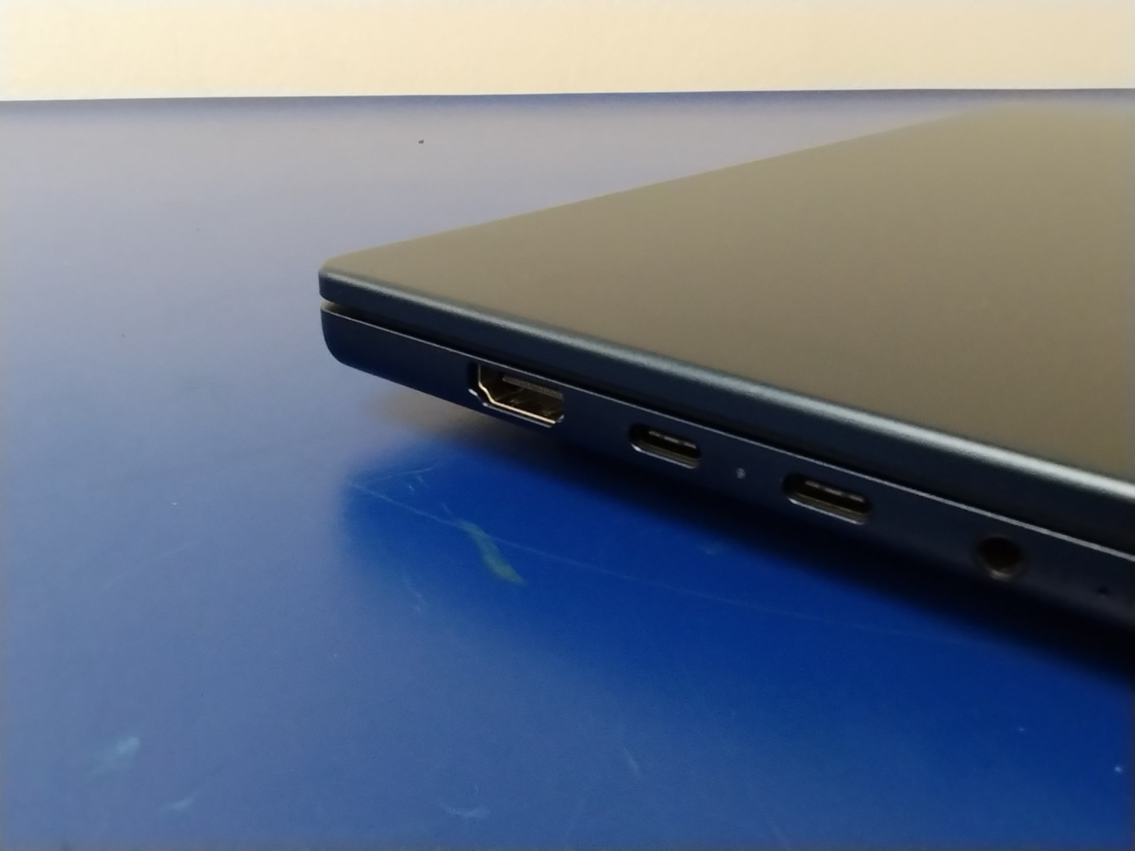 Lenovo IdeaPad Slim 5 16AKP10, AMD Ryzen AI 7 350, 2.00 GHz, 16 GB RAM 1 TB NVMe
