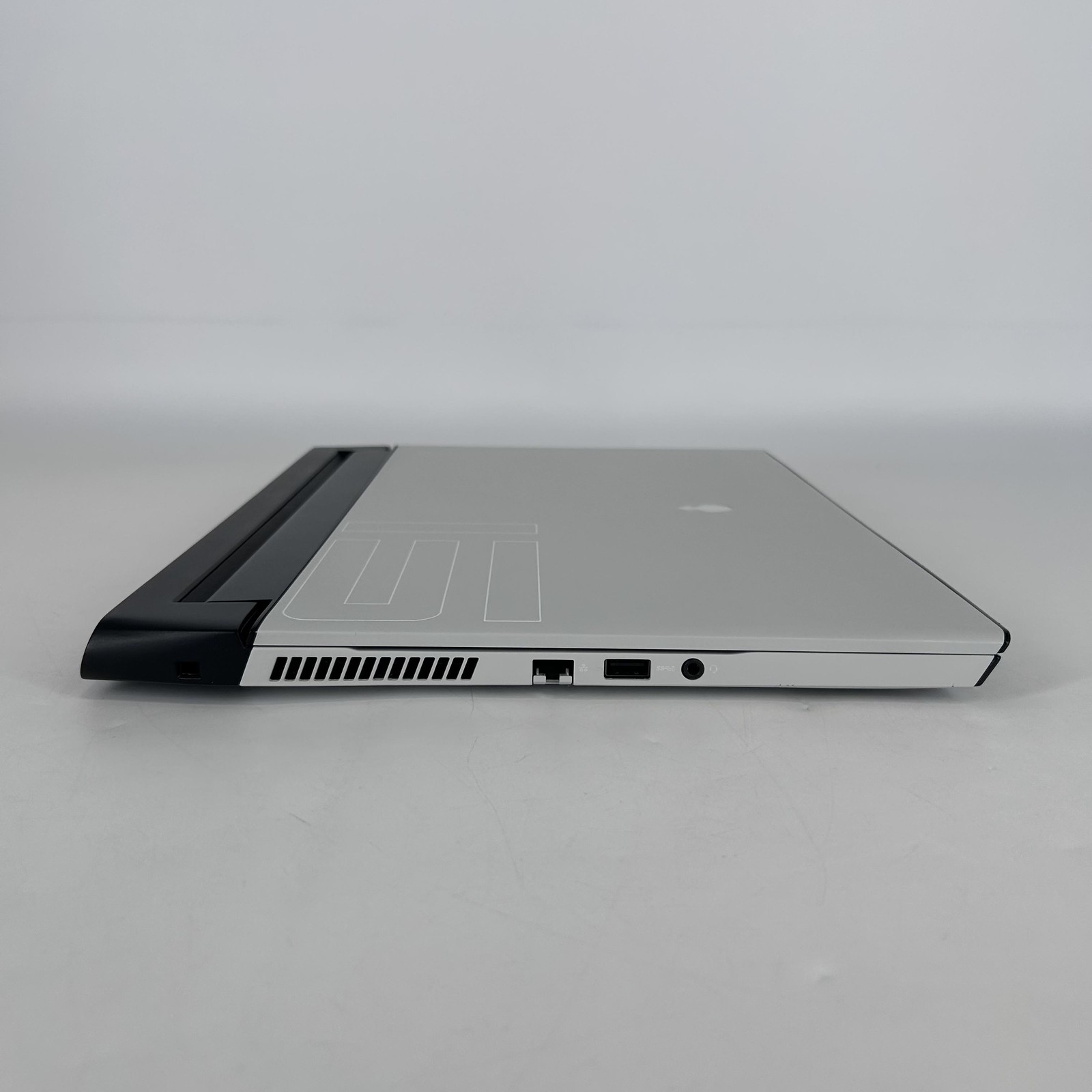 Dell Alienware m15 R3 4K i7-10750H 32GB 1TB/512GB RTX 2070 Super BAD CAMERA