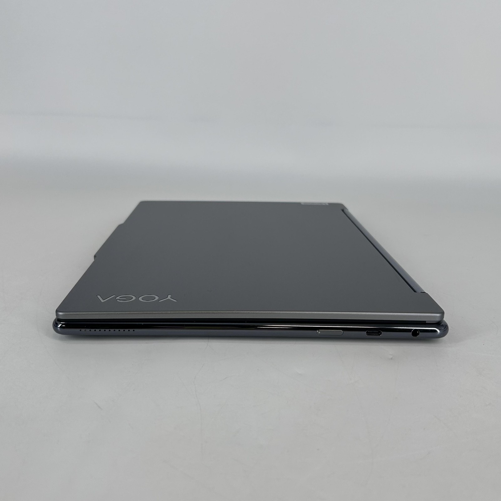 Lenovo Yoga 9i 14 Gray QHD+ TOUCH 1.4 GHz Ultra 7 155H 32GB 512GB SSD Good