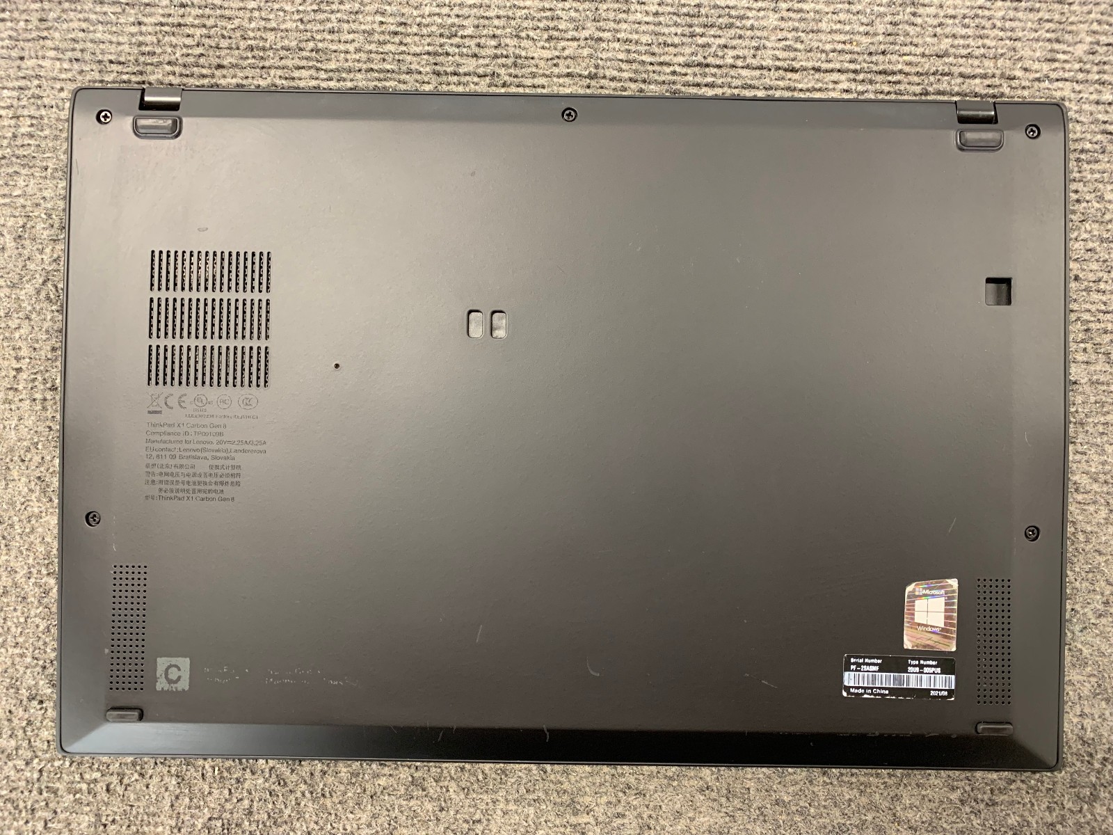 Lenovo ThinkPad X1 Carbon Gen 8 14″ i7-10610U 16GB RAM 1TB NVMe, Boots to BIOS