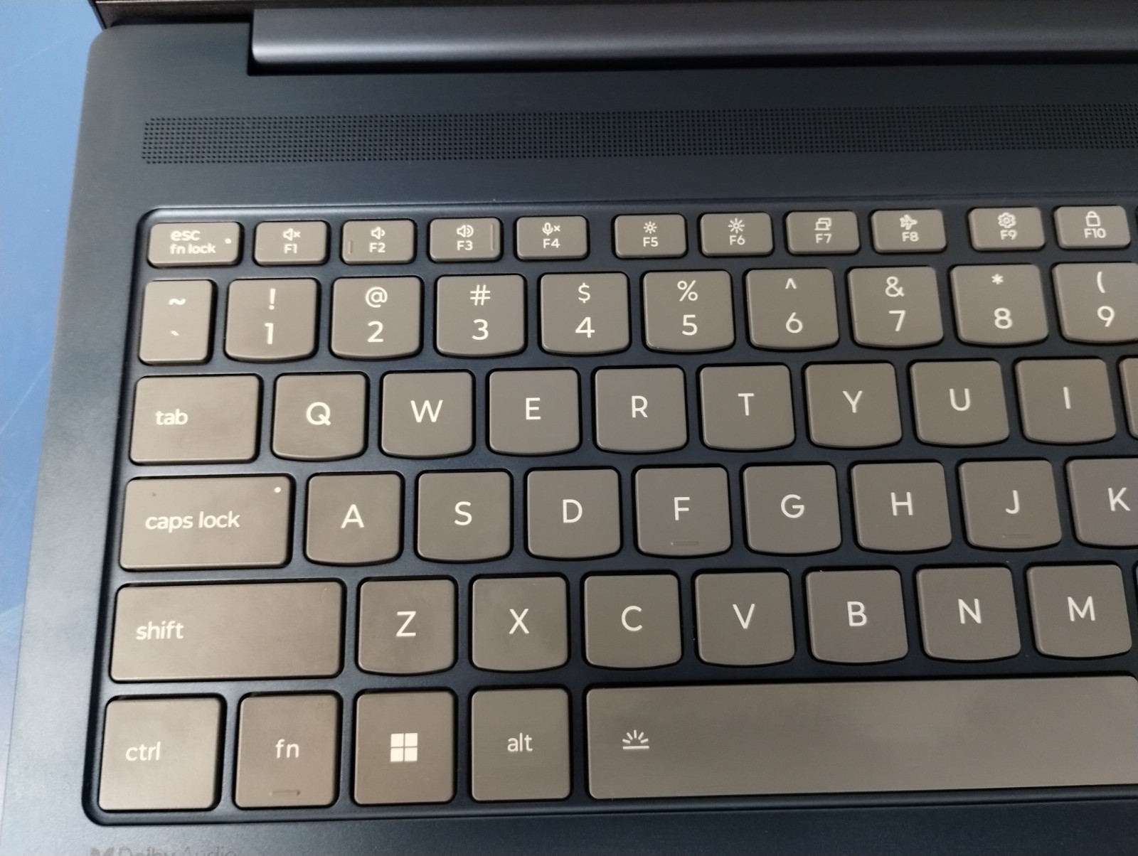 Lenovo IdeaPad 5 2-in-1 16AKP10, AMD Ryzen AI 7 350, 16 GB RAM, 1 TB NVMe SSD