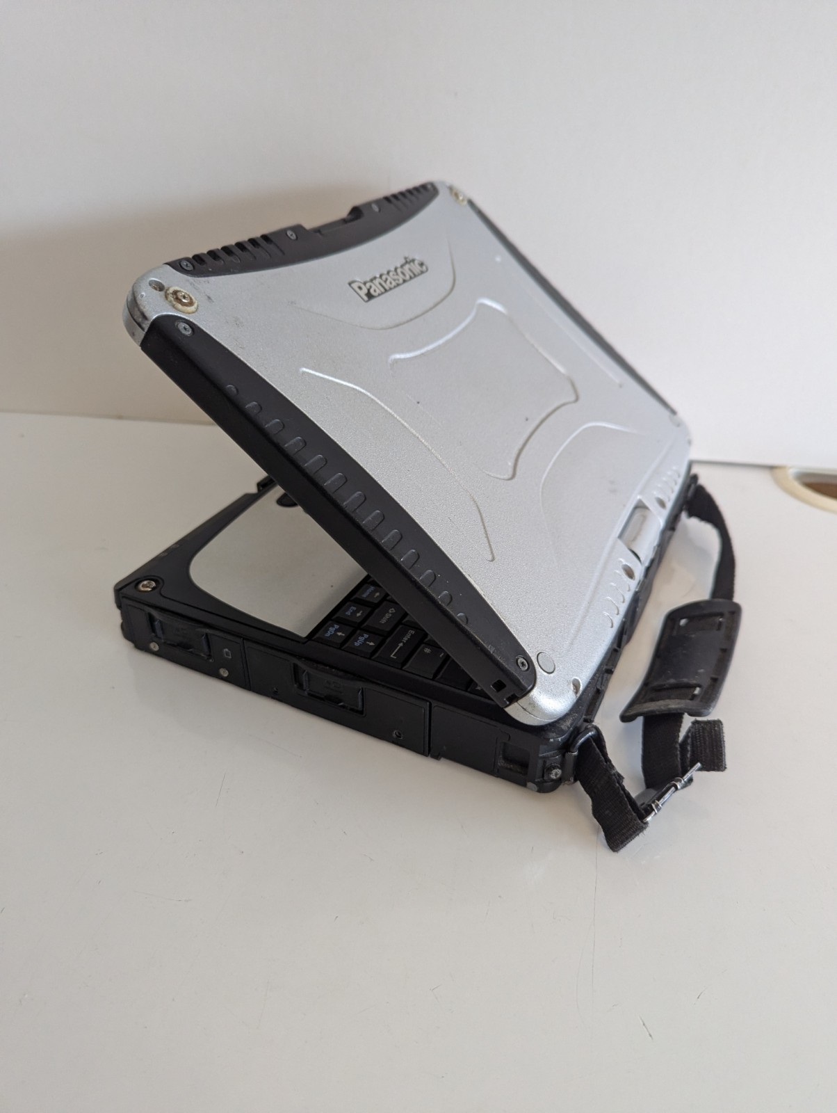 Panasonic Toughbook CF-19 Rugged Laptop For Legacy Programs Windows 7 Pro 32Bit