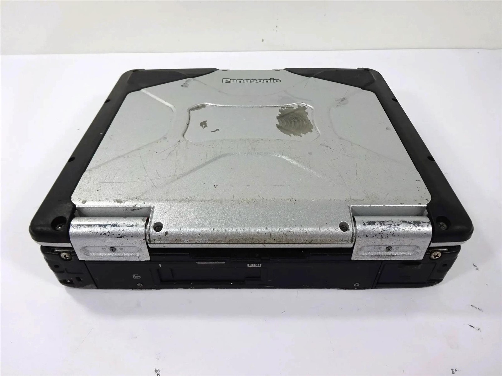 Panasonic Toughbook CF-31 MK6 Core i5-7300U 2.6GHz 8GB RAM – No HDD