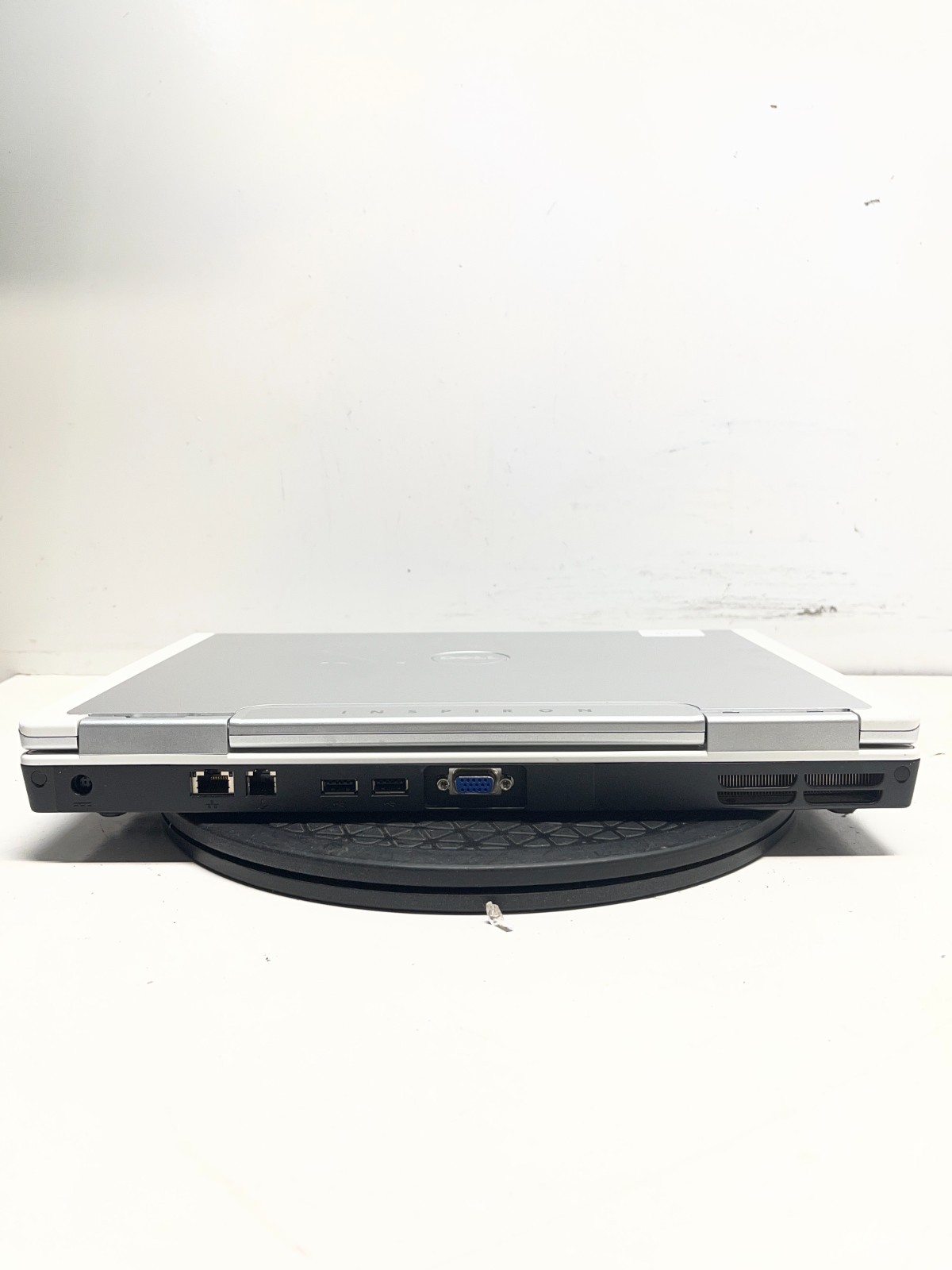 Dell Inspiron 1501 AMD Turion 64 X2 Moblie 915 MB NO HDD NO BAT