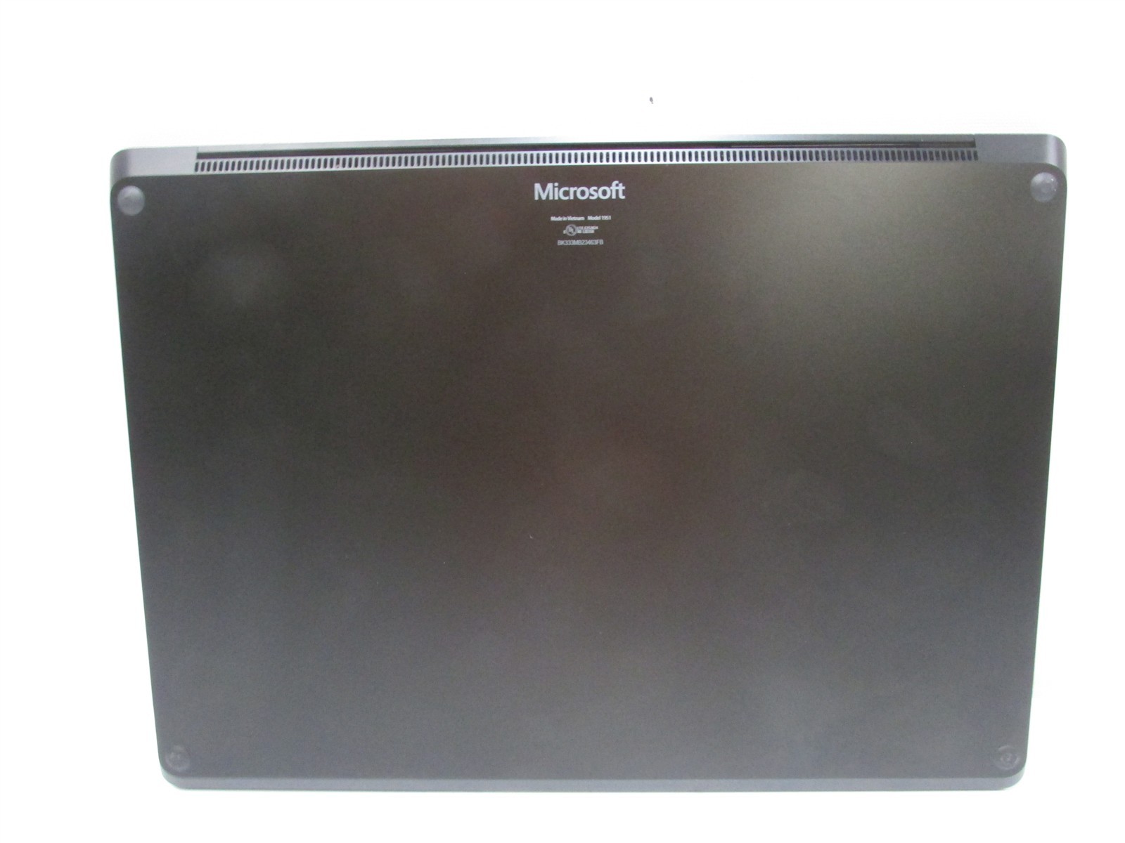 Microsoft Surface Laptop 5 1951 i5-1245U 2.5GHz 16GB RAM 512GB 13.5″ Win 11 Pro