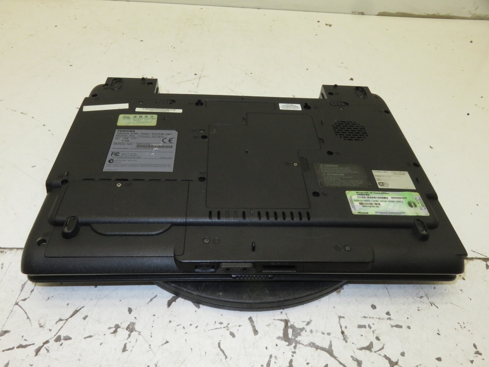 Toshiba Satellite A105-S4201 Laptop Intel Core Solo 512MB Ram No HDD/Battery