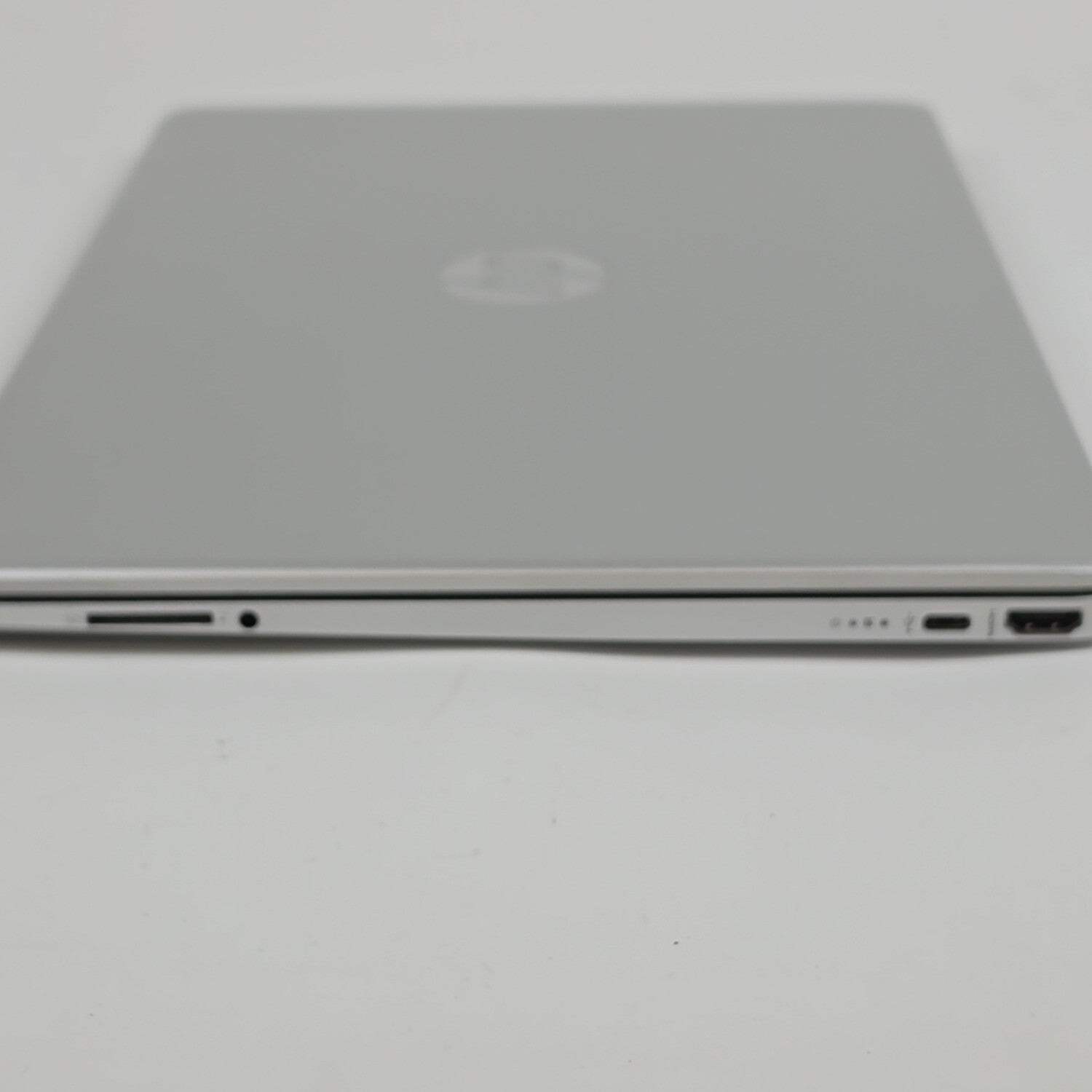 HP Laptop 15-DW 15.6″ i3-1115G4 3.0GHz 8GB RAM 250GB SSD